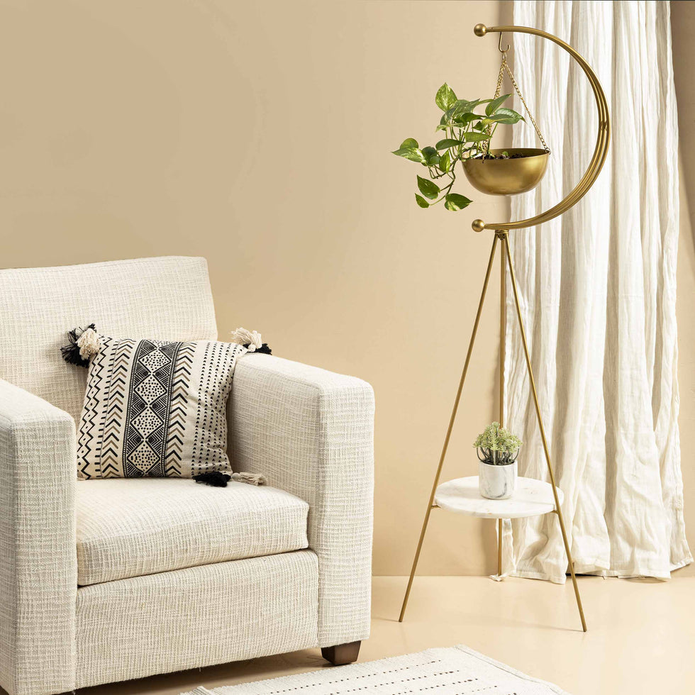 tripod planter - Gold and White Marble