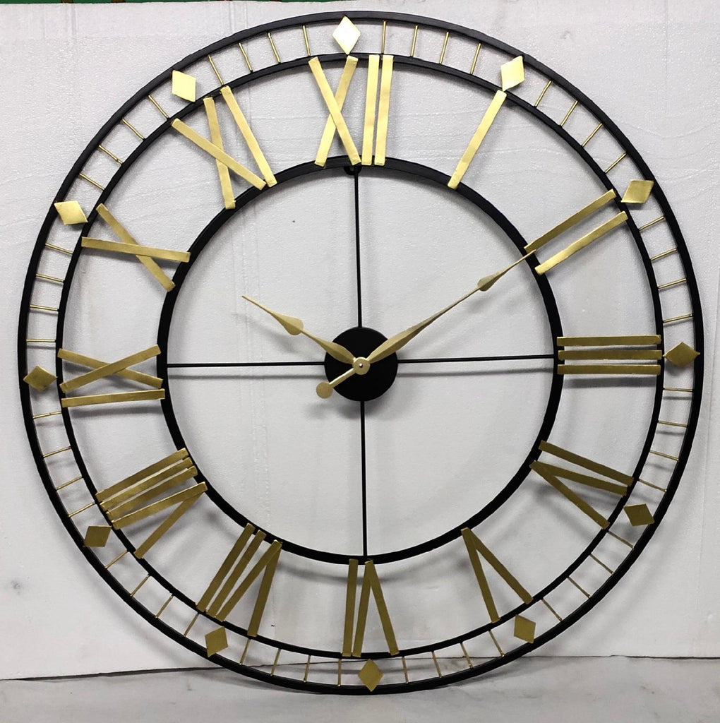 Black And Gold Powder Coated Metallic Wall Clock For Living Room